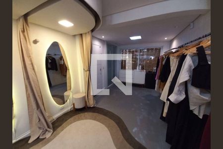 Casa à venda com 3 quartos, 300m² em Campo Belo, São Paulo