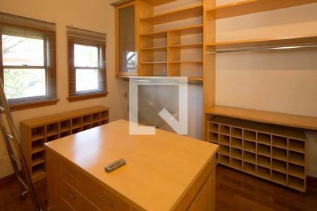 Casa à venda com 4 quartos, 540m² em Cidade Ademar, São Paulo