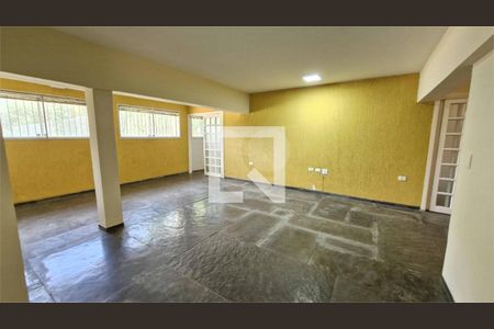 Casa à venda com 4 quartos, 329m² em Jardim Vitoria Regia (Zona Oeste), São Paulo