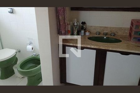 Casa à venda com 4 quartos, 233m² em Jardim Prudência, São Paulo