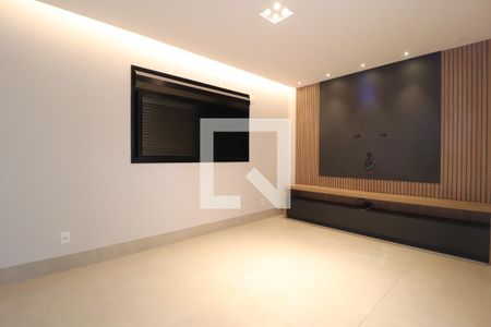 Sala de TV de casa para alugar com 4 quartos, 435m² em Vigilato Pereira, Uberlândia