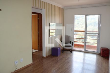 Sala de apartamento para alugar com 2 quartos, 55m² em Jardim Vista Alegre, Embu das Artes