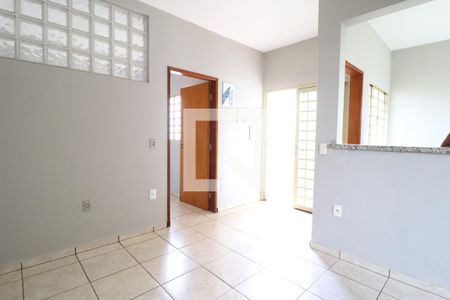 Sala de Jantar de casa para alugar com 2 quartos, 102m² em Pampulha, Uberlândia