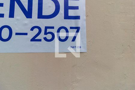 Placa Instalada de casa para alugar com 2 quartos, 137m² em Jardim Petropolis, São Paulo