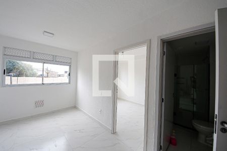 Sala e Cozinha de apartamento para alugar com 2 quartos, 35m² em Fazenda da Juta, São Paulo