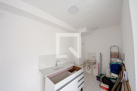 Sala e Cozinha de apartamento para alugar com 2 quartos, 35m² em Fazenda da Juta, São Paulo