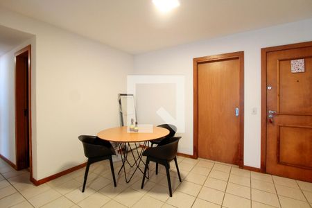 Sala de apartamento à venda com 2 quartos, 87m² em Barra da Tijuca, Rio de Janeiro