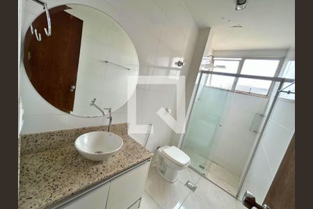 Banheiro de apartamento à venda com 3 quartos, 100m² em Padre Eustáquio, Belo Horizonte