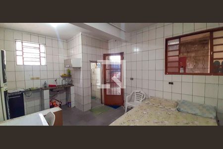Casa 1 - Sala/Quarto de casa à venda com 4 quartos, 300m² em Vila Yolanda, Osasco