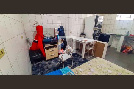 Casa 1 - Sala/Quarto de casa à venda com 4 quartos, 300m² em Vila Yolanda, Osasco