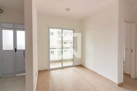 Sala de apartamento à venda com 2 quartos, 46m² em Quitaúna, Osasco