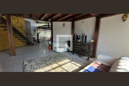 Sala de casa para alugar com 4 quartos, 360m² em Filadélfia, Betim