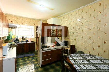 Casa à venda com 155m², 3 quartos e 2 vagascozinha