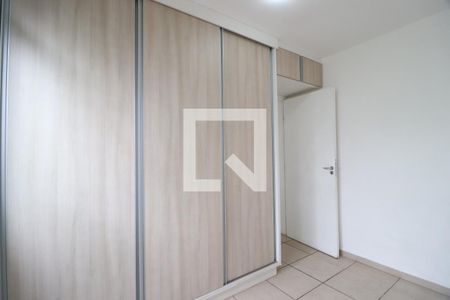 Quarto 1 de apartamento para alugar com 2 quartos, 44m² em Martins, Uberlândia
