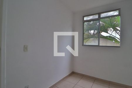 Quarto 2 de apartamento para alugar com 2 quartos, 44m² em Martins, Uberlândia