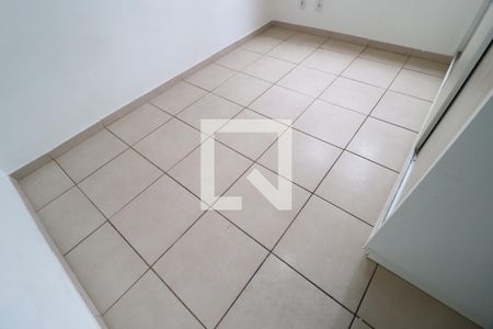 Quarto 1 de apartamento para alugar com 2 quartos, 44m² em Martins, Uberlândia