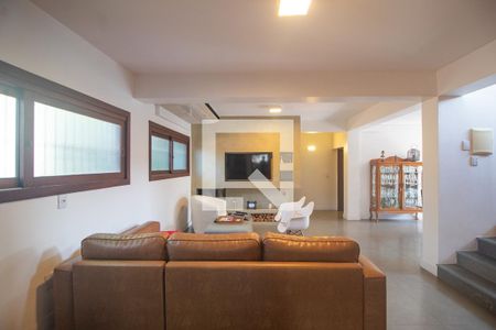 Sala 2 de casa à venda com 5 quartos, 279m² em Espírito Santo, Porto Alegre