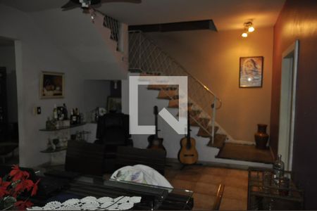 Sala de casa para alugar com 4 quartos, 240m² em Todos Os Santos, Rio de Janeiro