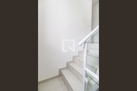 Escada de casa à venda com 3 quartos, 117m² em Nova Higienópolis, Barueri