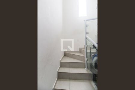 Escada de casa à venda com 3 quartos, 117m² em Nova Higienópolis, Barueri