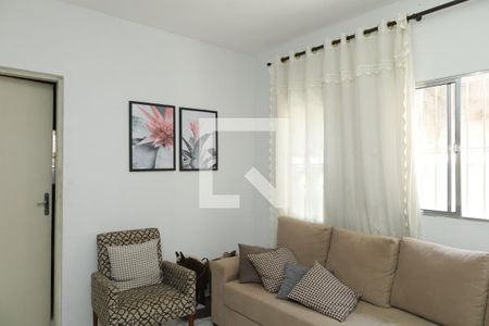 Sala de casa à venda com 3 quartos, 200m² em Conjunto Habitacional A. E. Carvalho, São Paulo