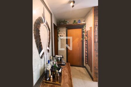 Corredor de apartamento à venda com 1 quarto, 42m² em Vila Nova Conceição, São Paulo