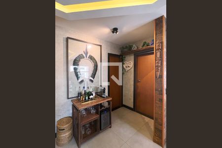 Corredor de apartamento à venda com 1 quarto, 42m² em Vila Nova Conceição, São Paulo