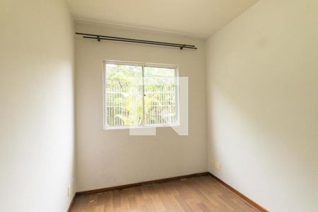Quarto 1 de apartamento para alugar com 3 quartos, 70m² em Uberaba, Curitiba