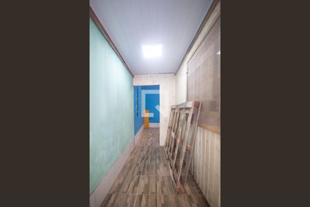 Corredor de casa à venda com 6 quartos, 450m² em Campo Novo, Porto Alegre