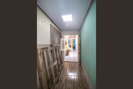 Corredor de casa à venda com 6 quartos, 450m² em Campo Novo, Porto Alegre