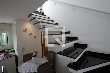 Escada de apartamento à venda com 2 quartos, 80m² em Vila Bela Vista, Santo André