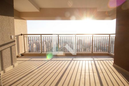 Varanda de apartamento à venda com 2 quartos, 77m² em Pinheiros, São Paulo
