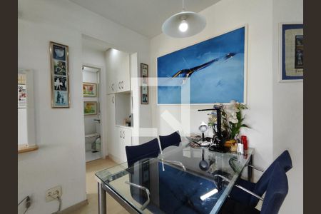 Sala de apartamento para alugar com 2 quartos, 74m² em Barra da Tijuca, Rio de Janeiro