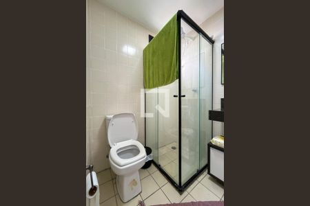 Banheiro de apartamento à venda com 2 quartos, 54m² em Vila Palmeiras, São Paulo