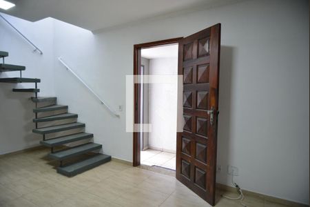 Sala de casa para alugar com 3 quartos, 172m² em Jardim Jamaica, Santo André