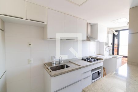Cozinha e Área de Serviço de apartamento à venda com 3 quartos, 101m² em Cristal, Porto Alegre