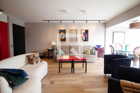 Sala de apartamento à venda com 2 quartos, 100m² em Pinheiros, São Paulo