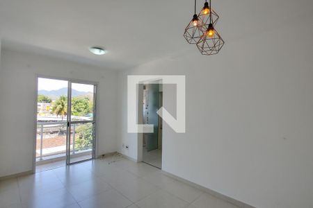 Sala de apartamento para alugar com 2 quartos, 52m² em Taquara, Rio de Janeiro