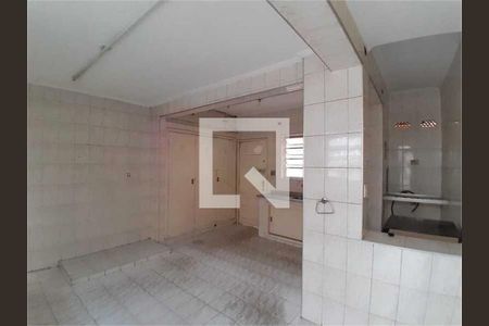 Casa à venda com 3 quartos, 216m² em Mirandópolis, São Paulo