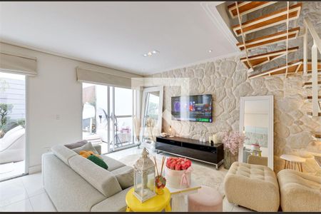Casa à venda com 3 quartos, 103m² em Vila Sofia, São Paulo