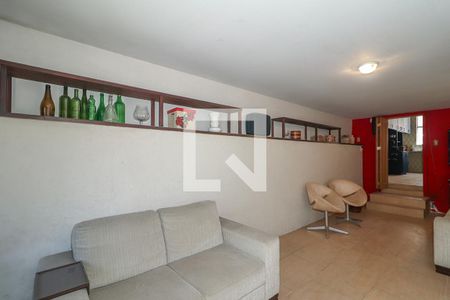 Casa para alugar com 3 quartos, 300m² em Passo D’areia, Porto Alegre