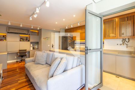 Sala/Cozinha de apartamento à venda com 2 quartos, 67m² em Vila Anglo Brasileira, São Paulo