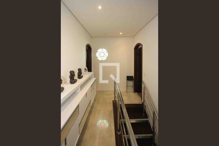 Corredor de casa à venda com 3 quartos, 300m² em Parque São Lucas, São Paulo