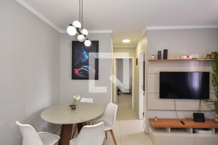 Sala de apartamento para alugar com 2 quartos, 41m² em Parque Arariba, São Paulo