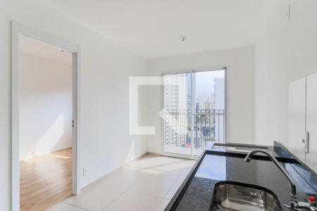 Sala/Cozinha de apartamento para alugar com 1 quarto, 28m² em Campo Belo, São Paulo