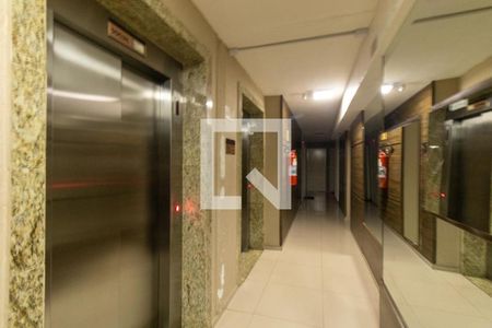 Hall de entrada de apartamento à venda com 2 quartos, 48m² em Bairro Alto, Curitiba