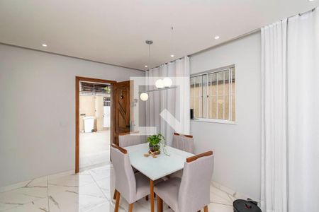 Sala de casa à venda com 5 quartos, 400m² em Vila da Penha, Rio de Janeiro