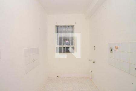 Cozinha  de apartamento à venda com 2 quartos, 40m² em Rubem Berta, Porto Alegre