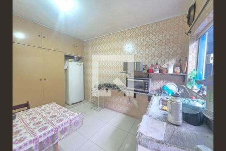 Casa à venda com 5 quartos, 190m² em Vila Paulistania, São Paulo