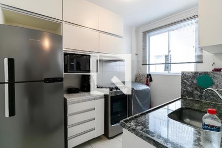 Cozinha de apartamento à venda com 2 quartos, 48m² em São João Batista, Belo Horizonte